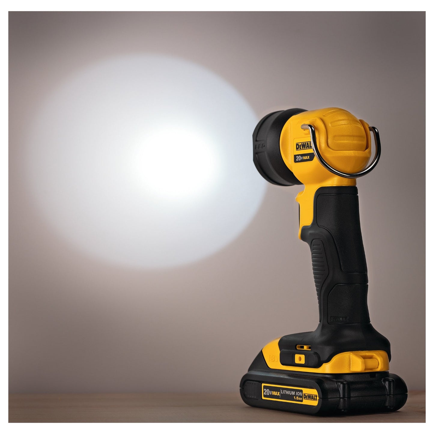 DEWALT Akku-LED-Lampe. 18V (Basisv.)