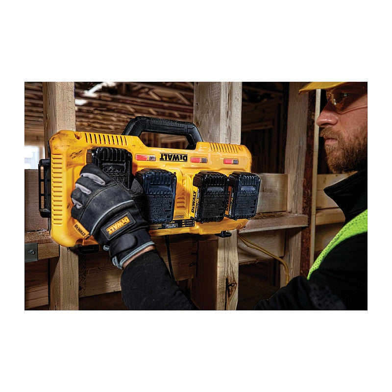 DEWALT Vierfach-Schnelladegeraet