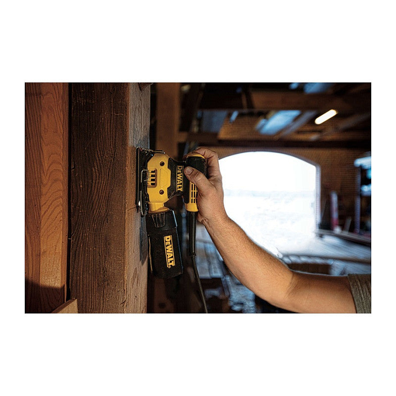 DEWALT Vibrationsschleifer 108x115 mm. 230 Watt