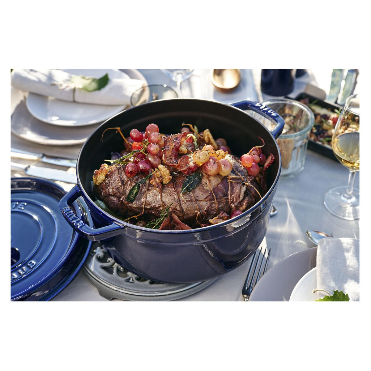 Staub La Cocotte 26cm rund dunkelblau. Gusseisen