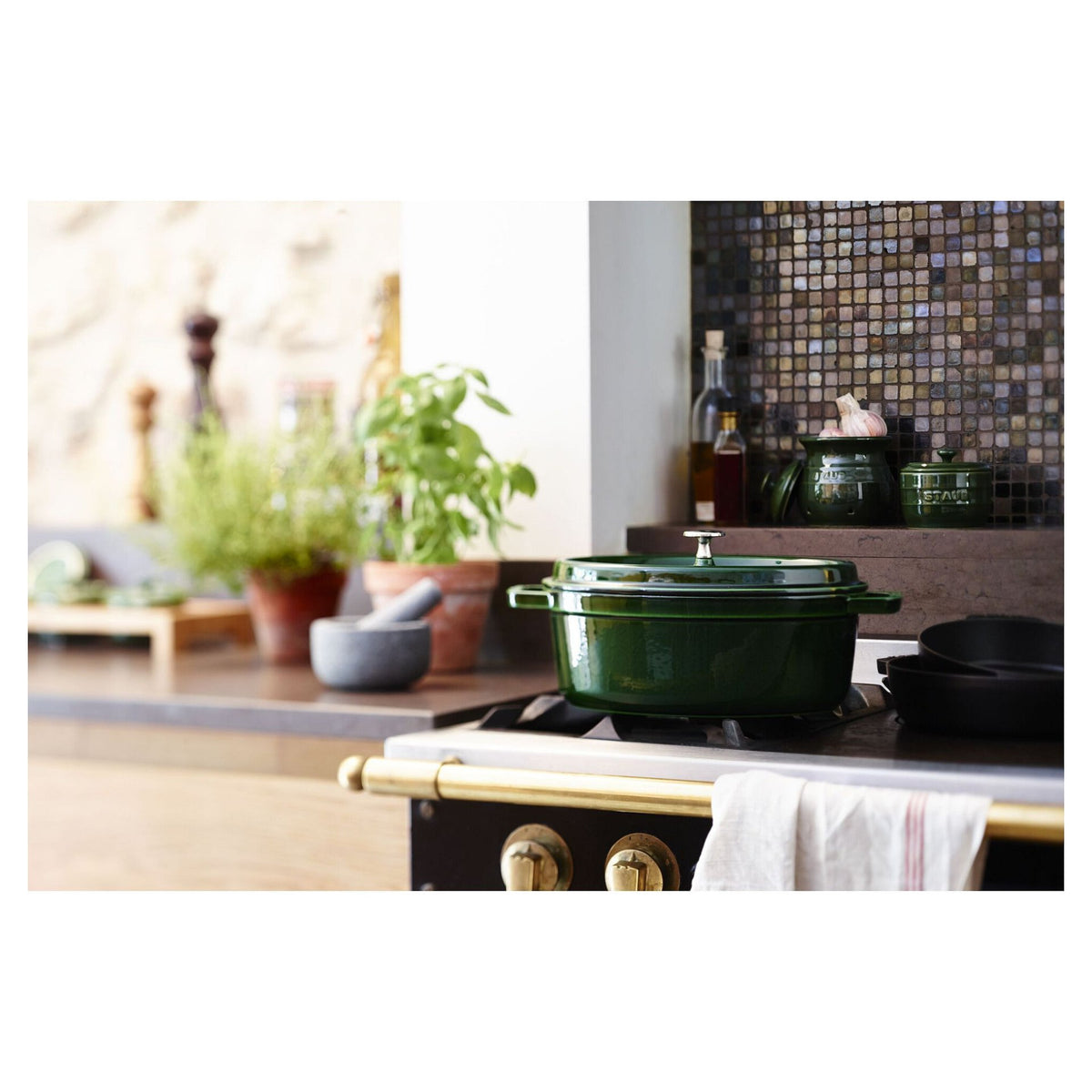 Staub La Cocotte 33cm oval. Basilikum-grn. Gusseisen