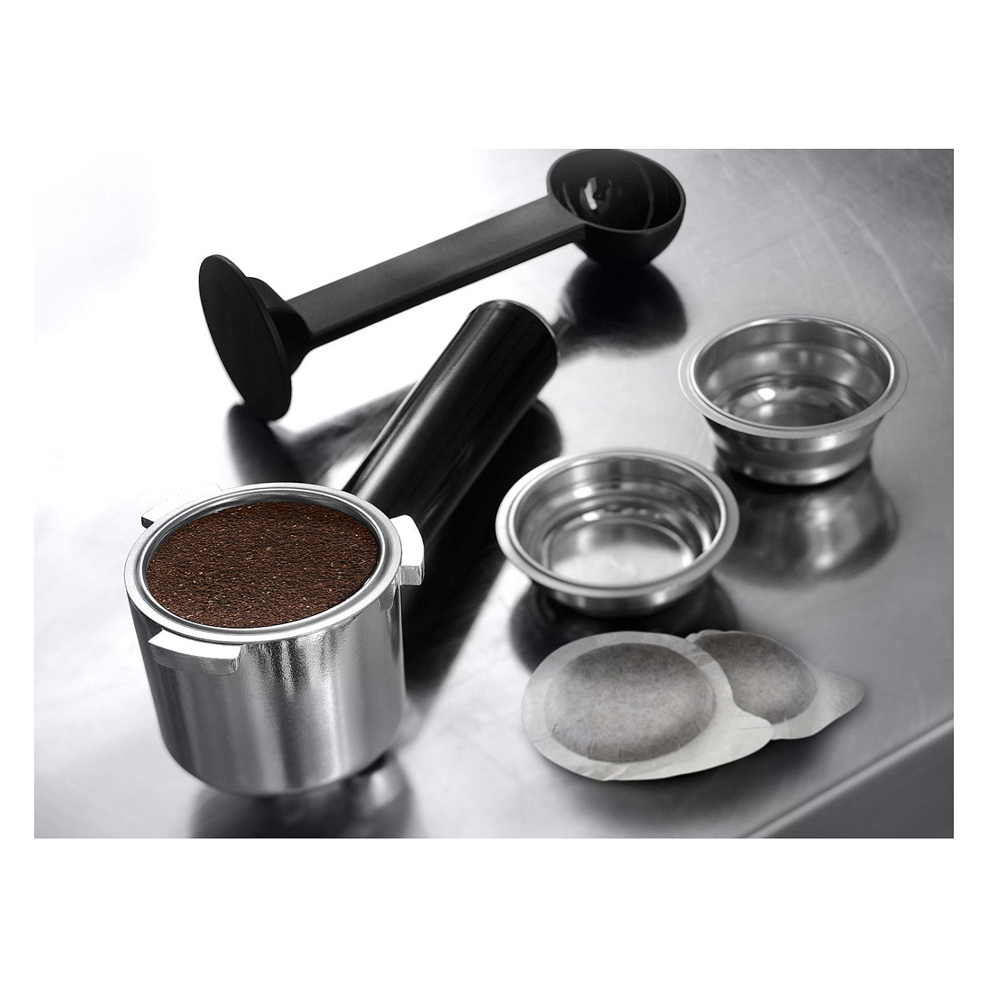 DeLonghi Kaffeemaschine Dedica EC685.R *rot*