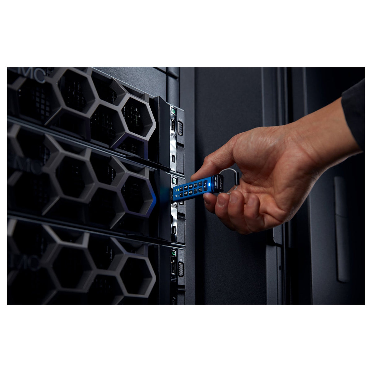 STICK 128GB Kingston IronKey Keypad 200C AES-256 USB-C retail