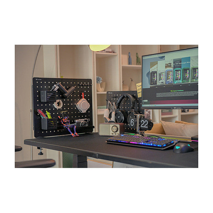 Thermaltake Gaming Desk Pegboard Large Black