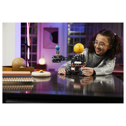 LEGO 42179 Technic Sonne Erde Mond Modell