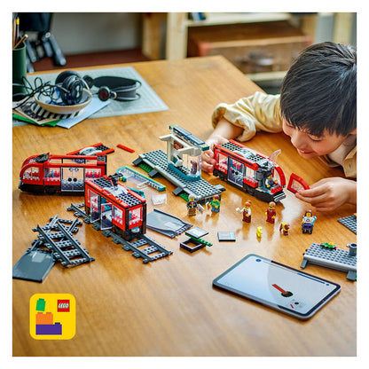 LEGO 60423 City Straßenbahn mit Haltestelle