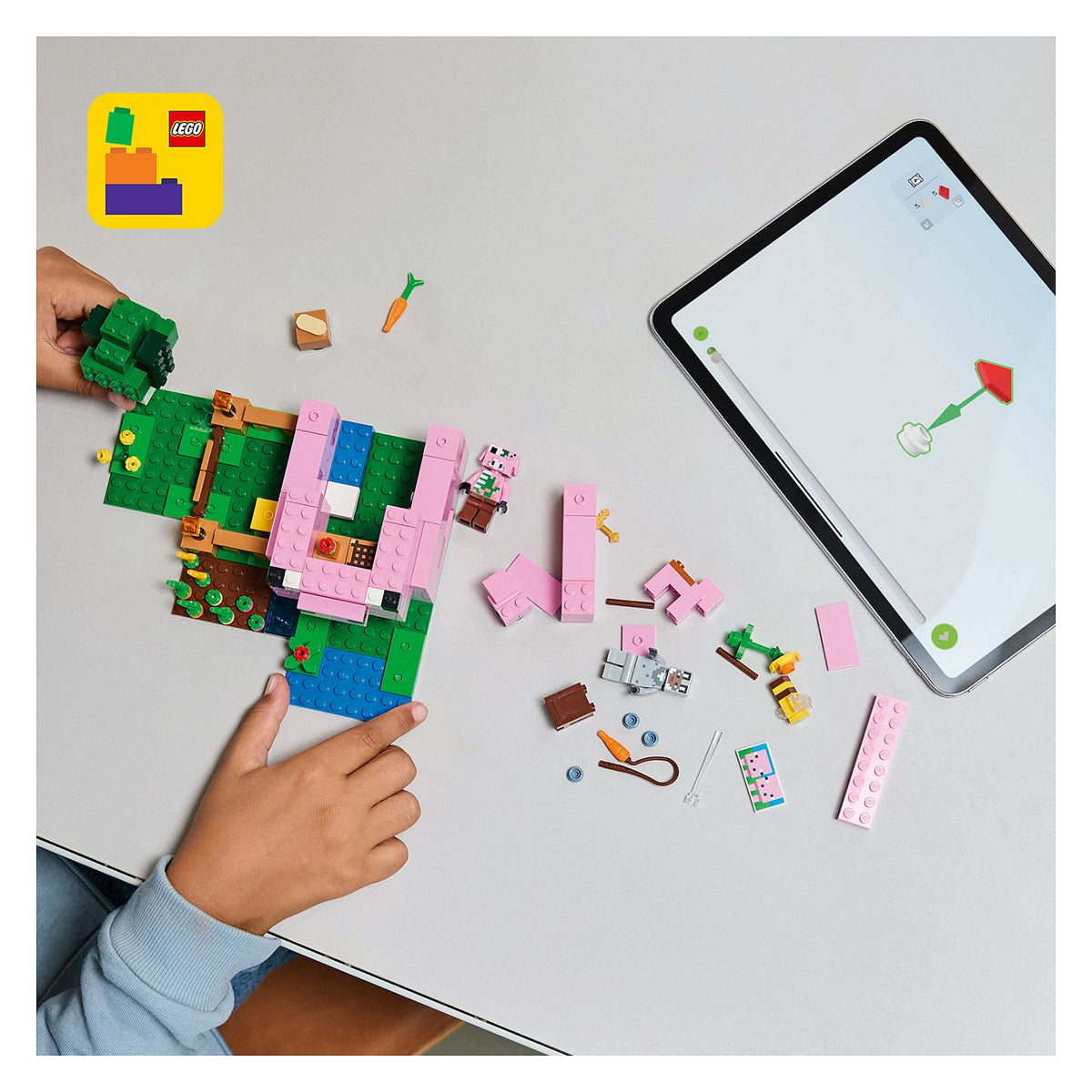 LEGO 21268 Minecraft Das Babyschwein-Haus