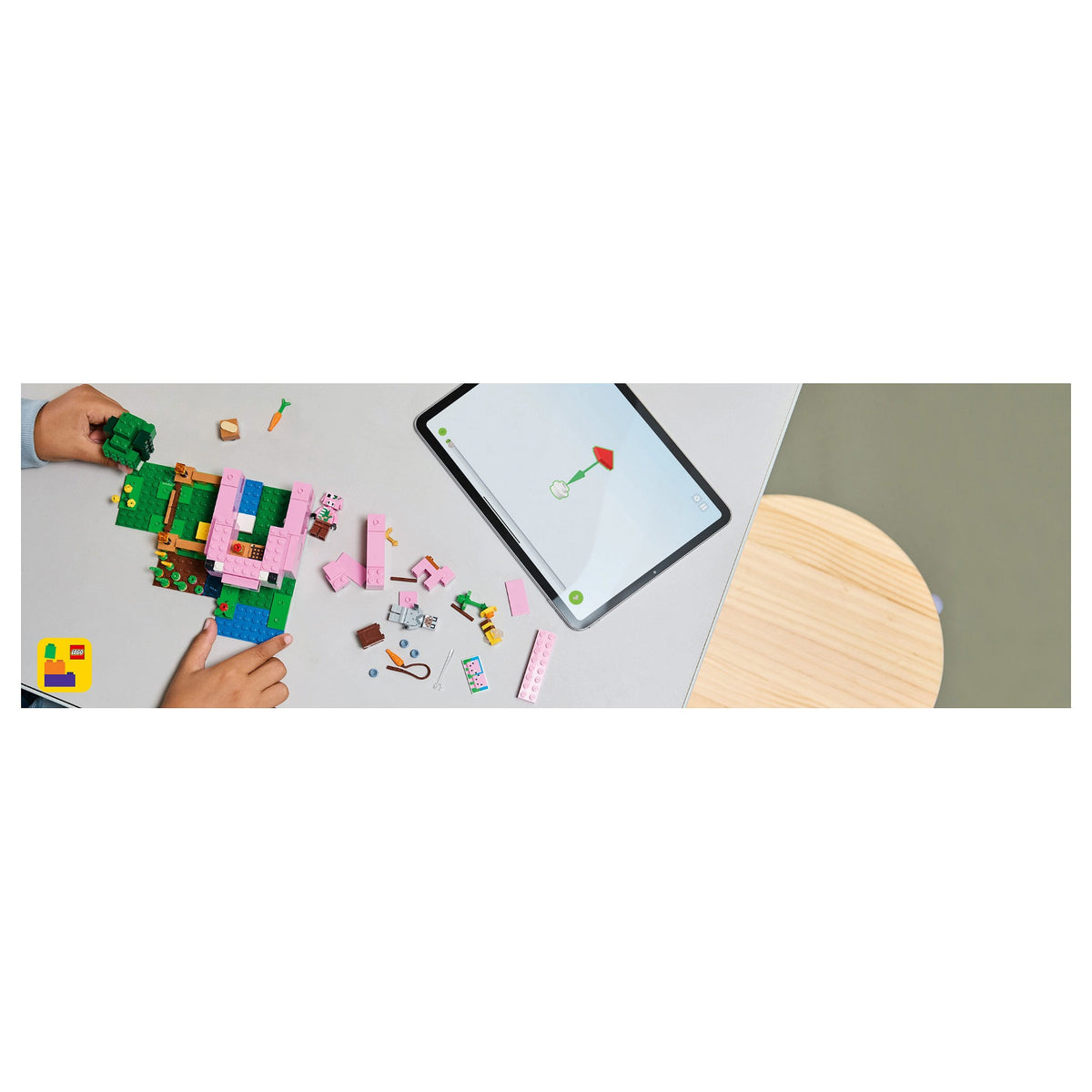 LEGO 21268 Minecraft Das Babyschwein-Haus
