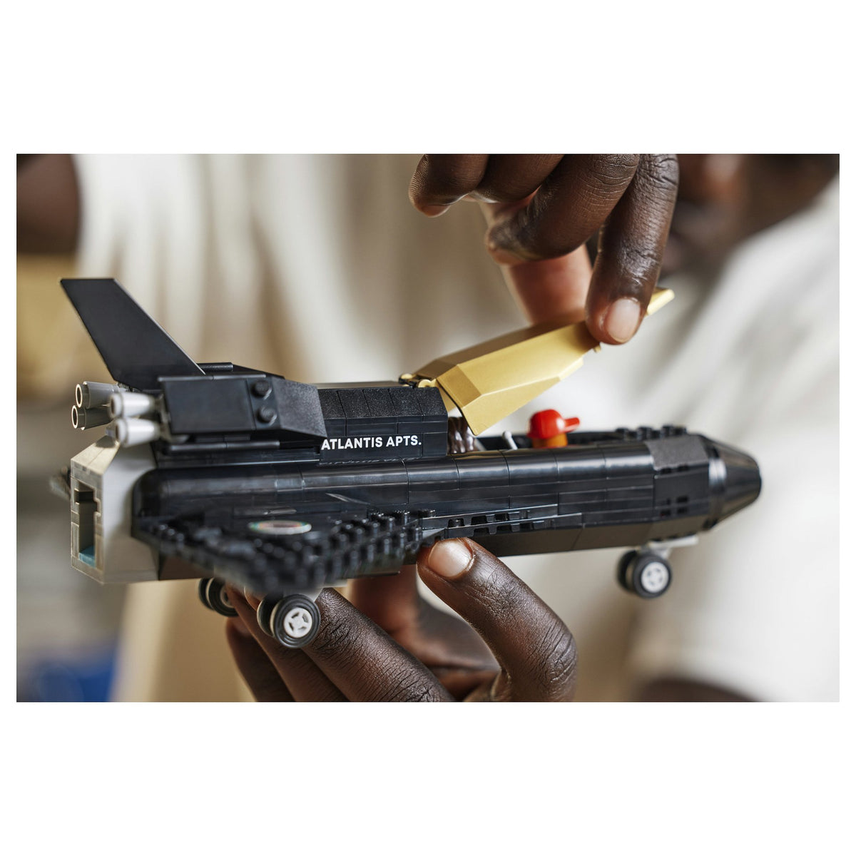 LEGO 10391 Icons ber dem Mond mit Pharrell Williams
