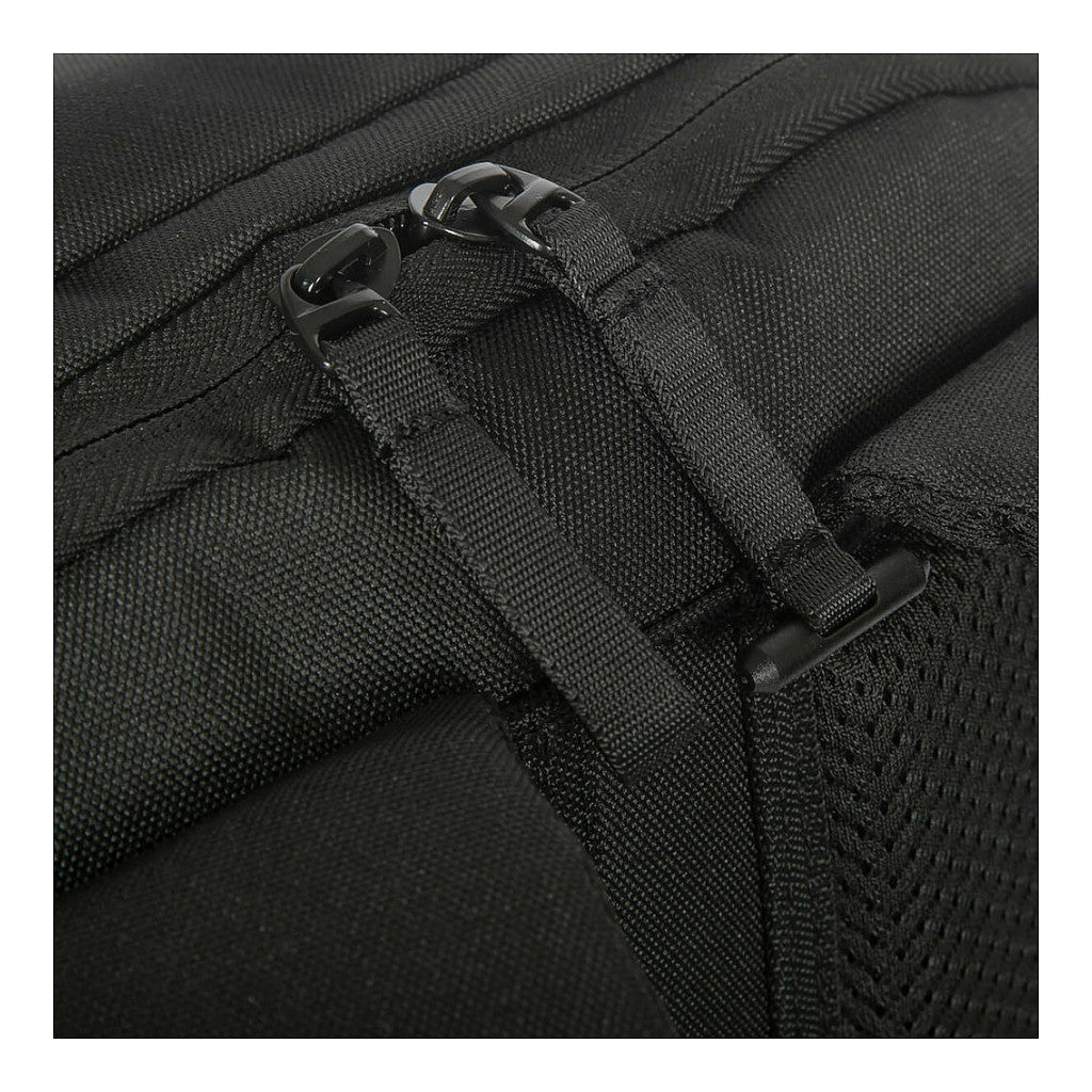 TARGUS COMMUTER BACKPACK