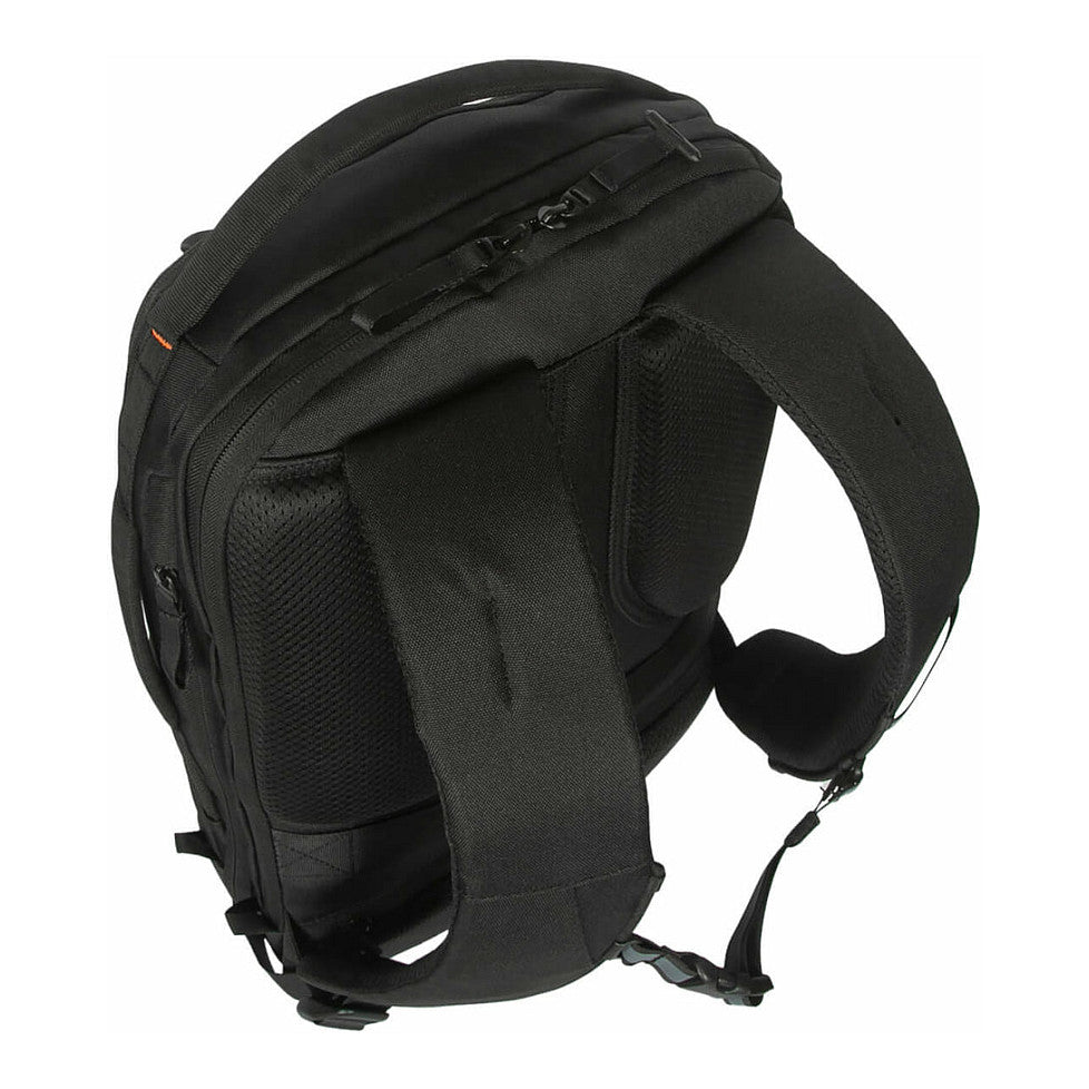TARGUS COMMUTER BACKPACK