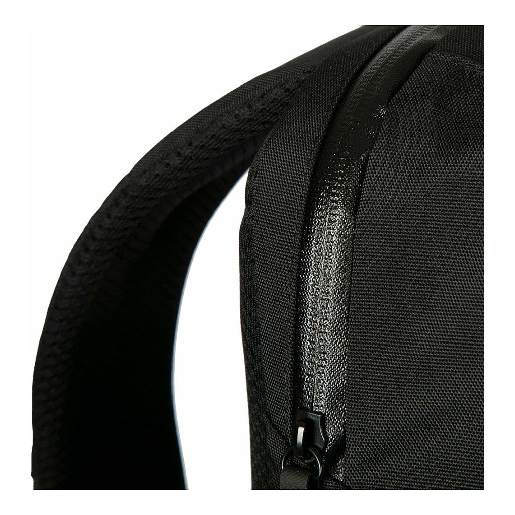TARGUS TERRA BACKPACK - BLACK