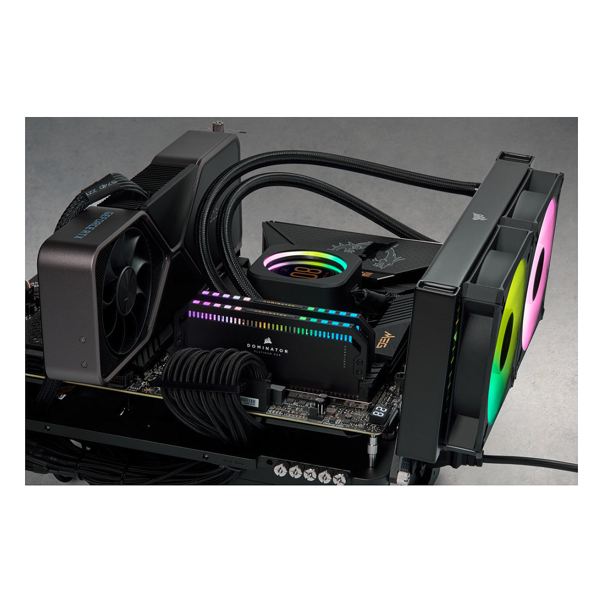32GB PC 6400 CL32 CORSAIR KIT (2x16GB) DOMINATOR P RGB retail