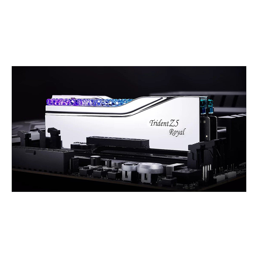 32GB PC 6400 CL30 G.Skill KIT (2x16GB) TR5S RGB Royal