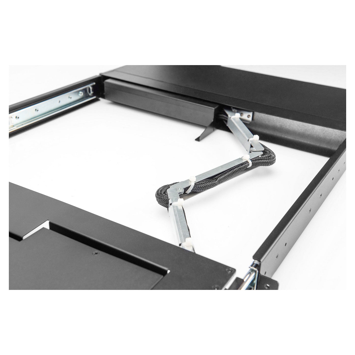 DIGITUS Modulare Konsole 17"HD LCD,16-port HDMI KVM Deutsch