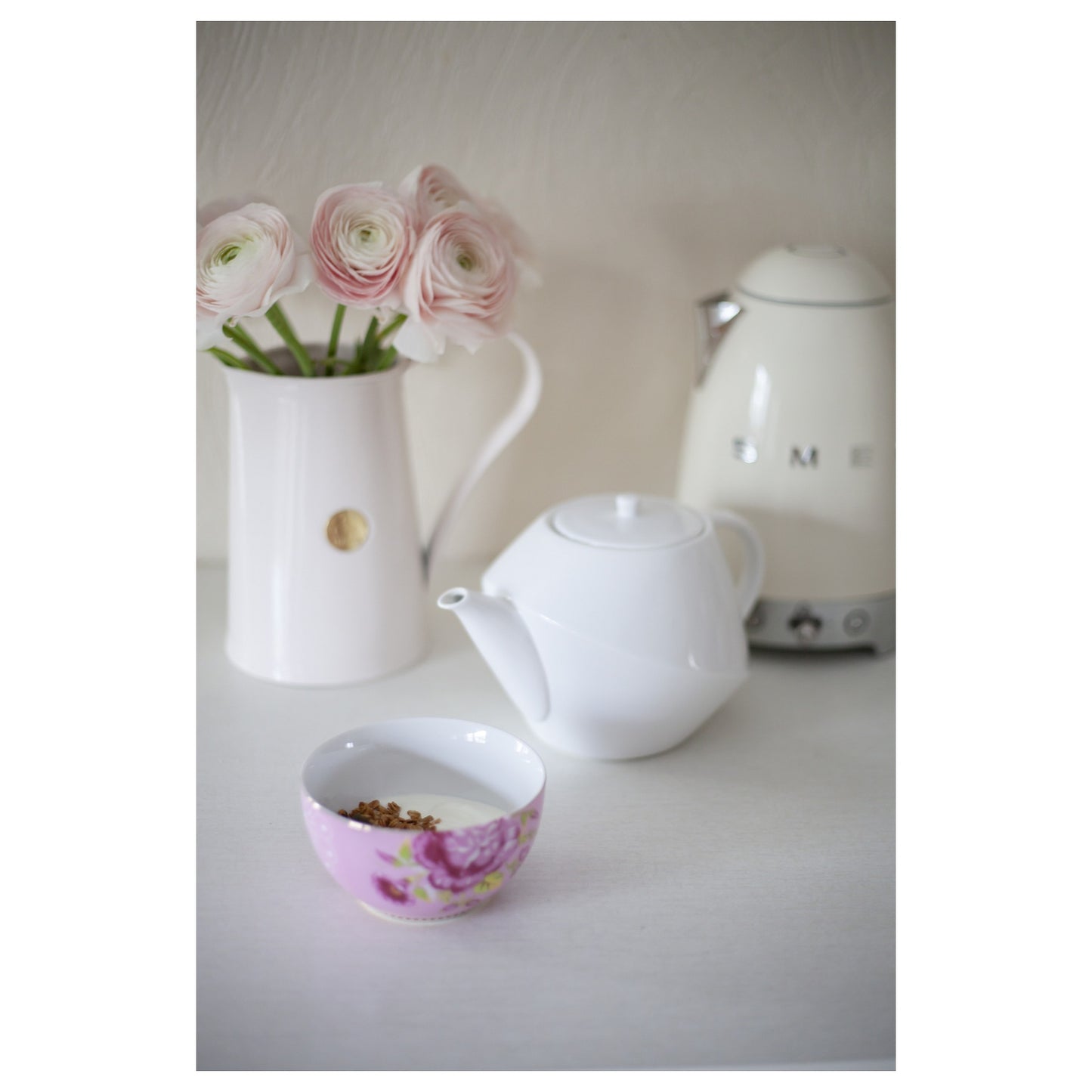 SMEG Wasserkocher 50s Style KLF04CREU, creme