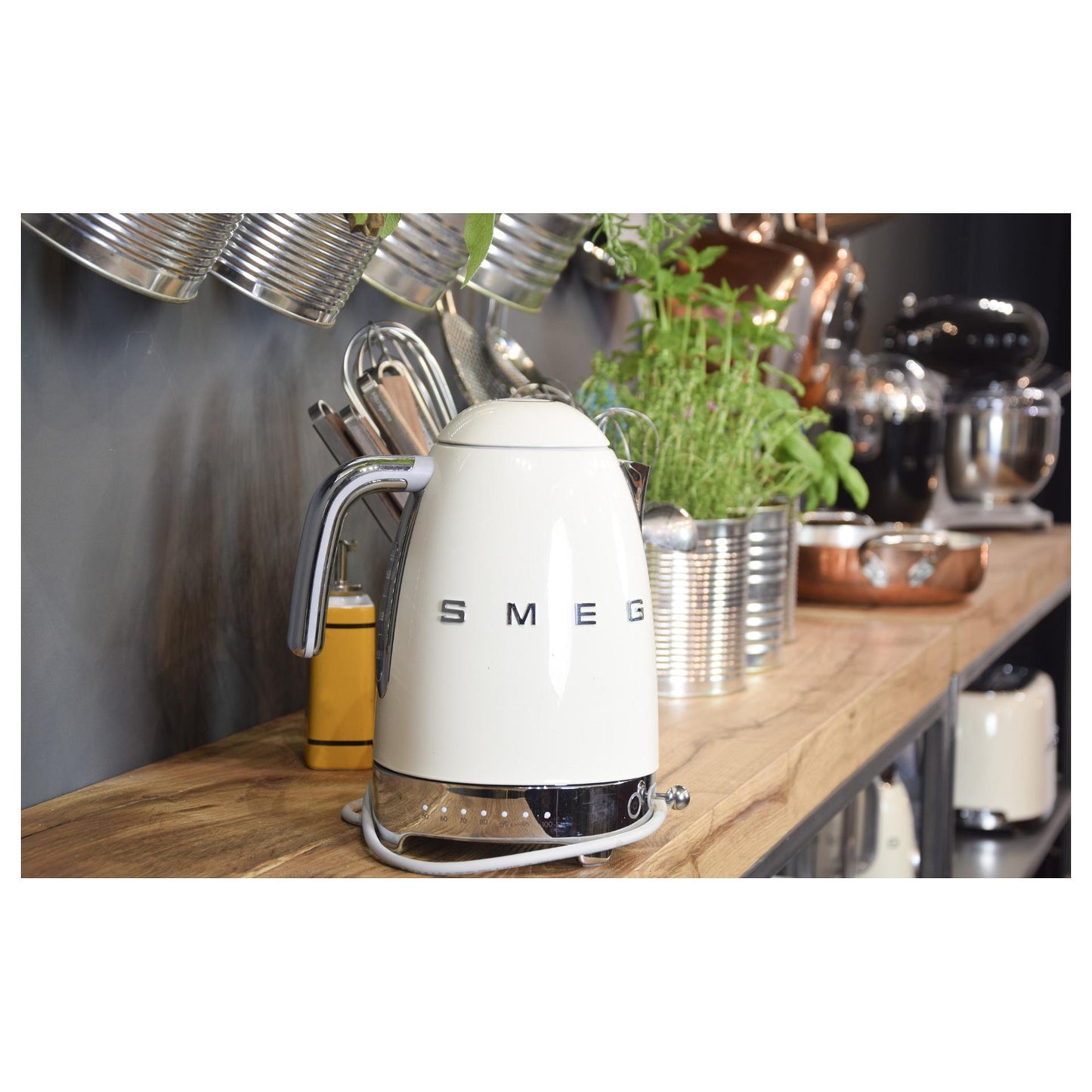 SMEG Wasserkocher 50s Style KLF04CREU, creme