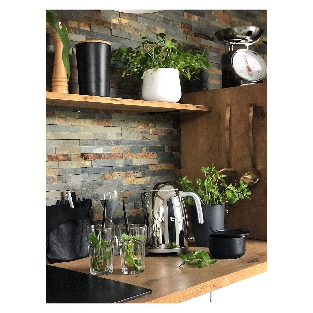 SMEG KLF03SSEU 1.7L 2400W Edelstahl Wasserkocher