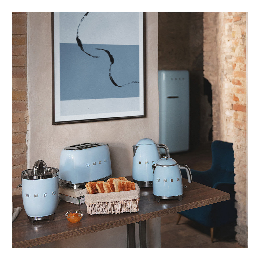 SMEG KLF05PBEU Mini Wasserkocher Blau