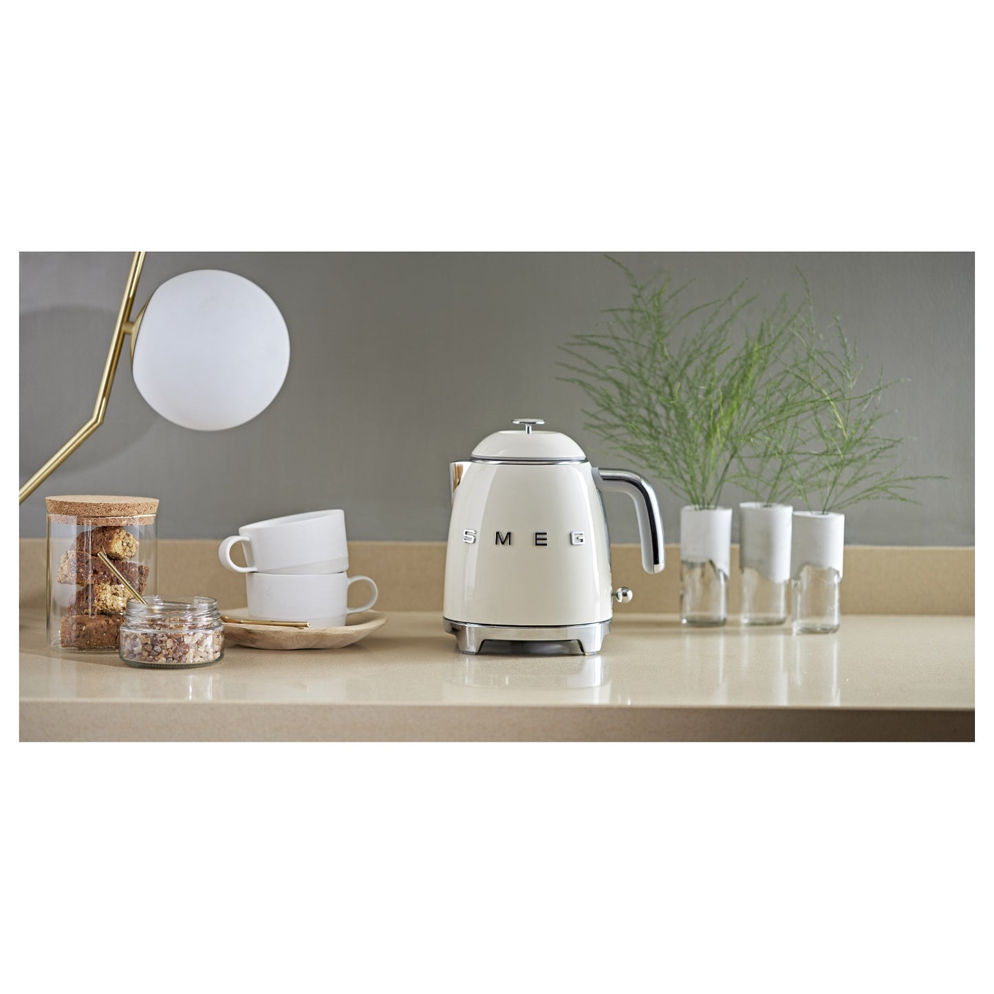 SMEG KLF05CREU Mini Wasserkocher Creme