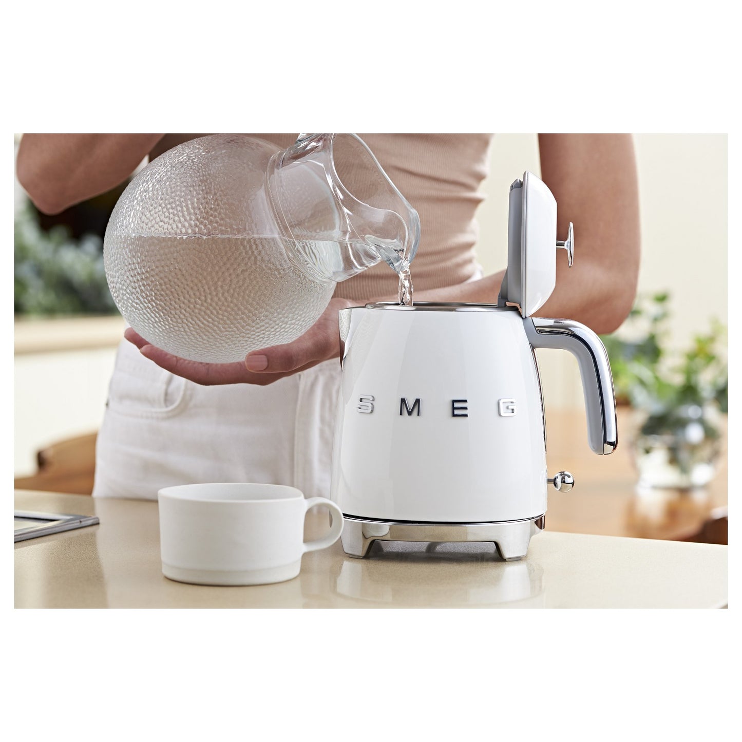 SMEG KLF05WHEU Mini Wasserkocher Weiss