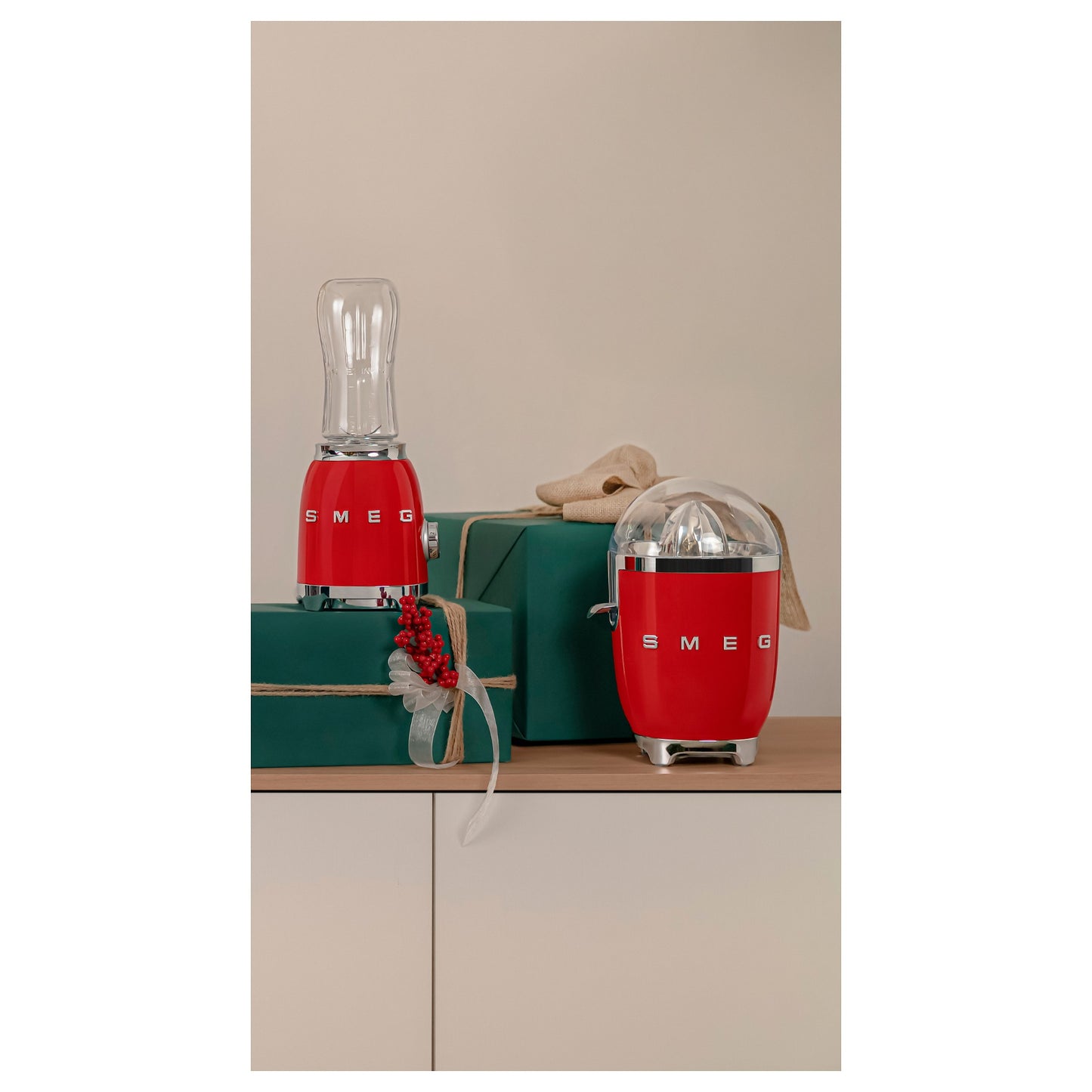 SMEG CJF11RDEU Zitruspresse Rot