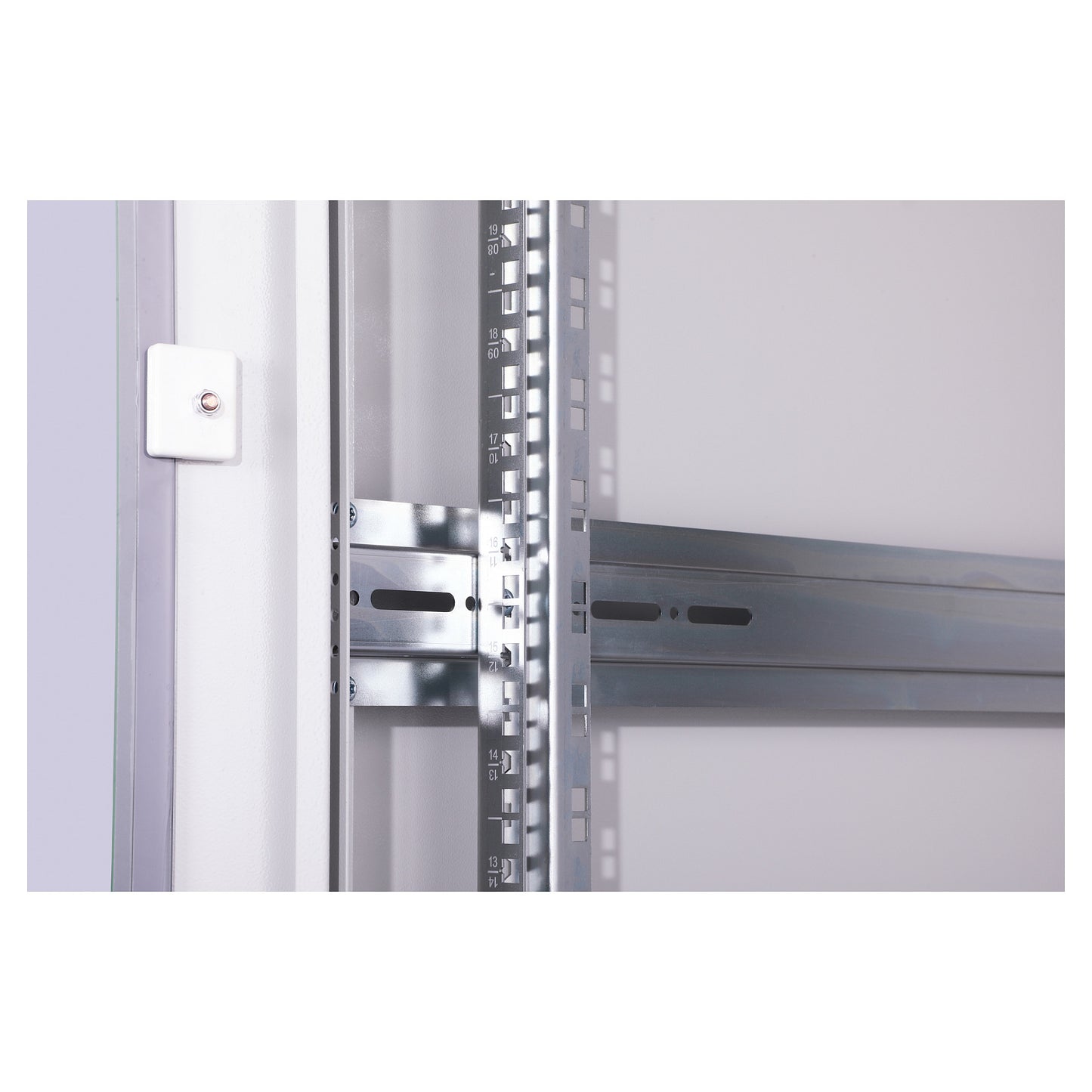 DIGITUS Netzwerkschrank Unique 26HE 1342x600x1000mm grau (Speditionsversand)