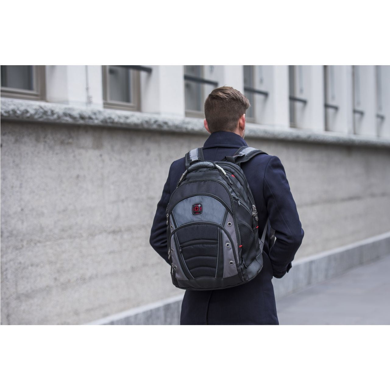 WENGER Synergy Notebook Rucksack fuer 35.8 bis 39.6cm 14.1 bis 15.6Zoll Tablet. Laptop schwarz grau