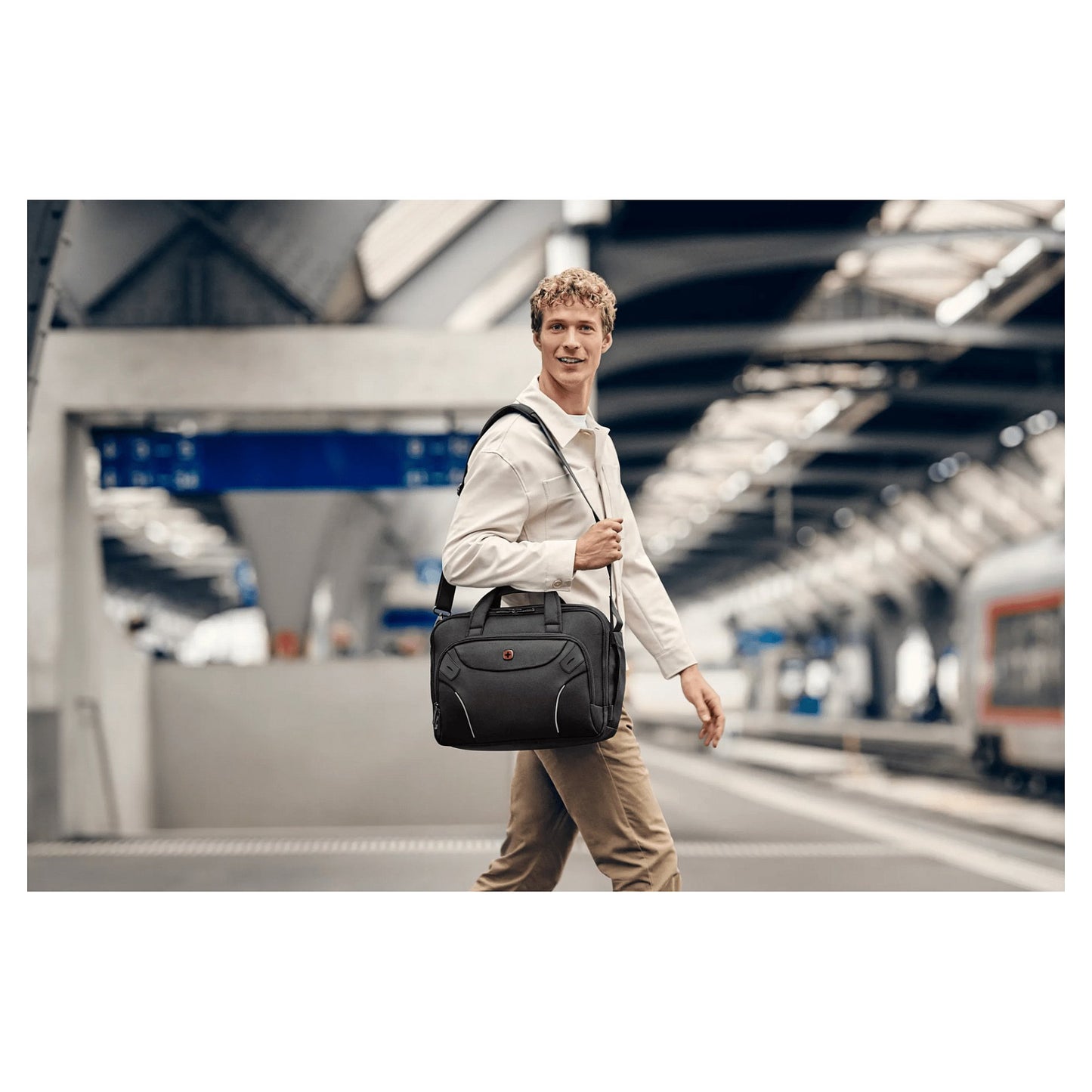 WENGER Cosmic Brief 35,56cm 14Zoll - 40,64cm 16Zoll Laptop Briefcase with Tablet Pocket Black