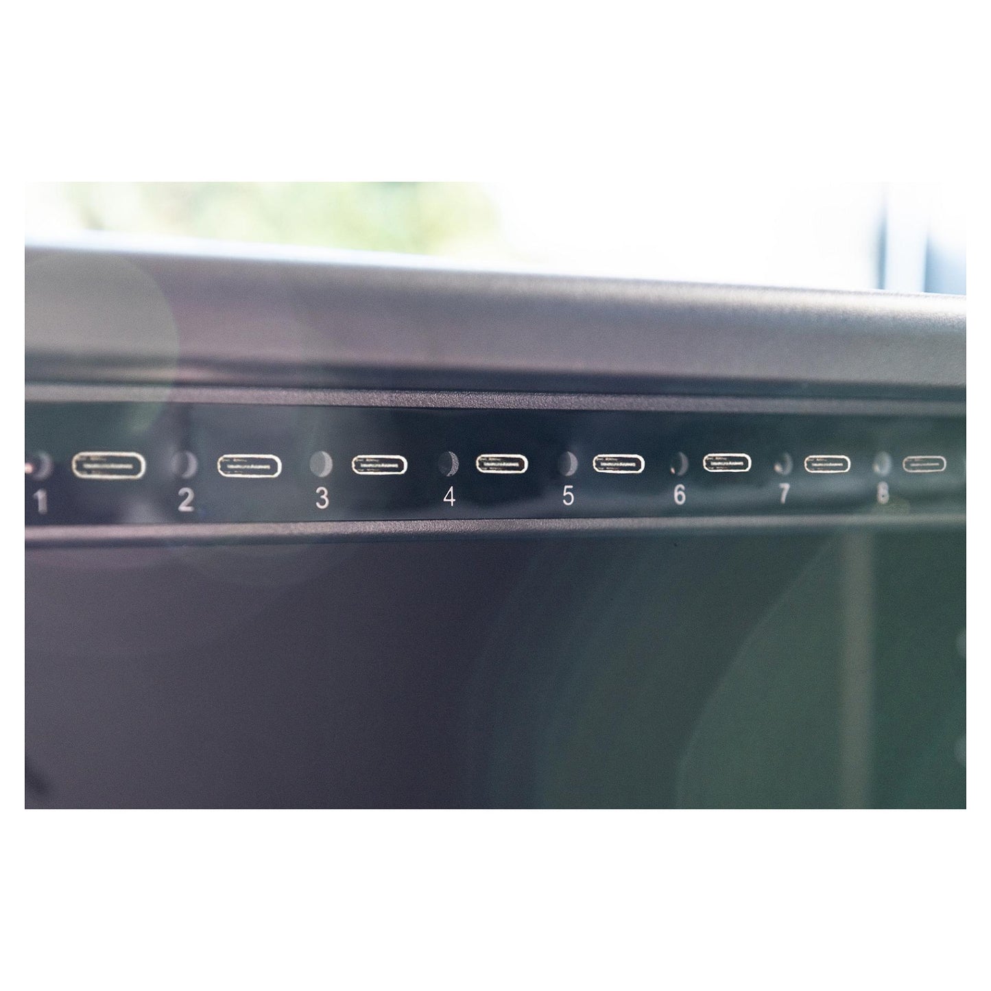 DIGITUS Mobiler Ladeschrank für 16 Tablets bis 13 Zoll, USB- C