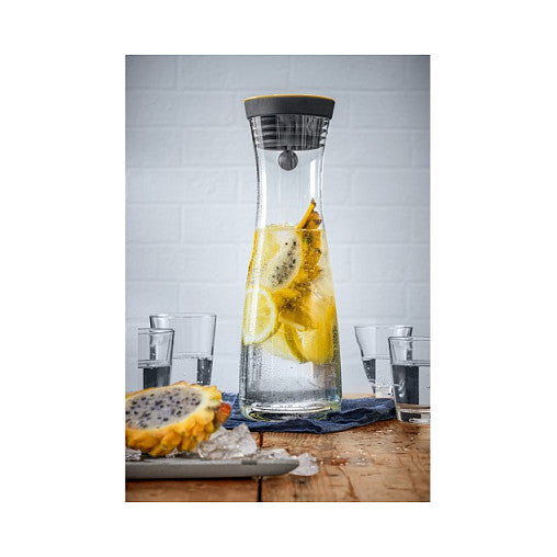 WMF 0617706590 Basic Wasserkaraffe aus Glas, 1 Liter, gold