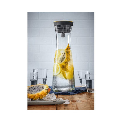 WMF 0617706590 Basic Wasserkaraffe aus Glas, 1 Liter, gold