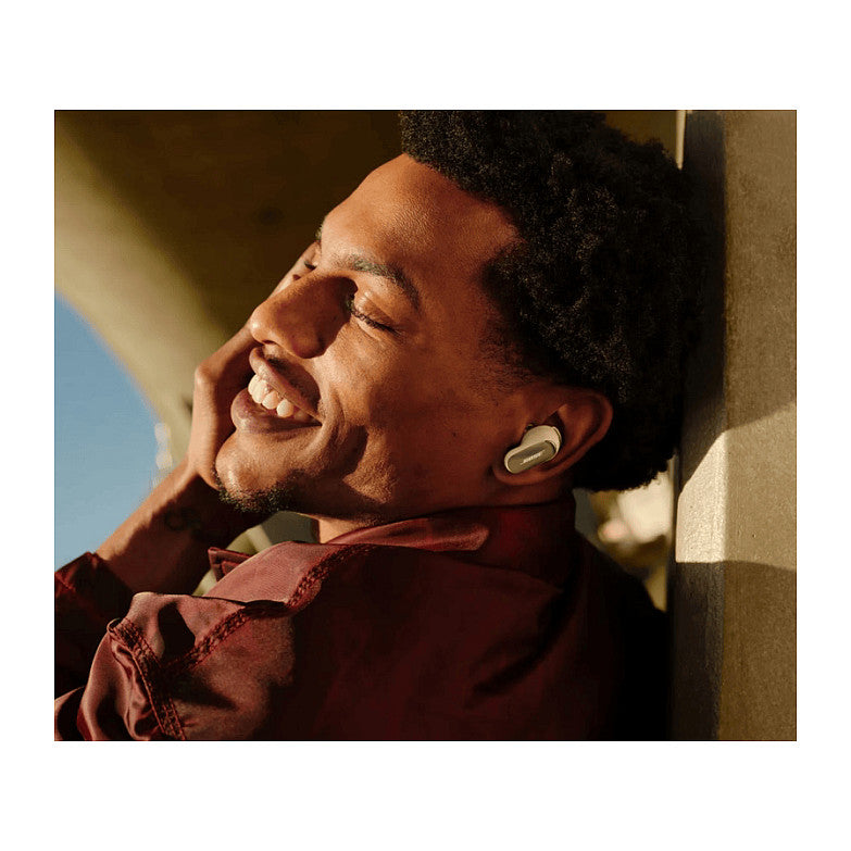 Bose QuietComfort Ultra Earbuds 2nd Gen white