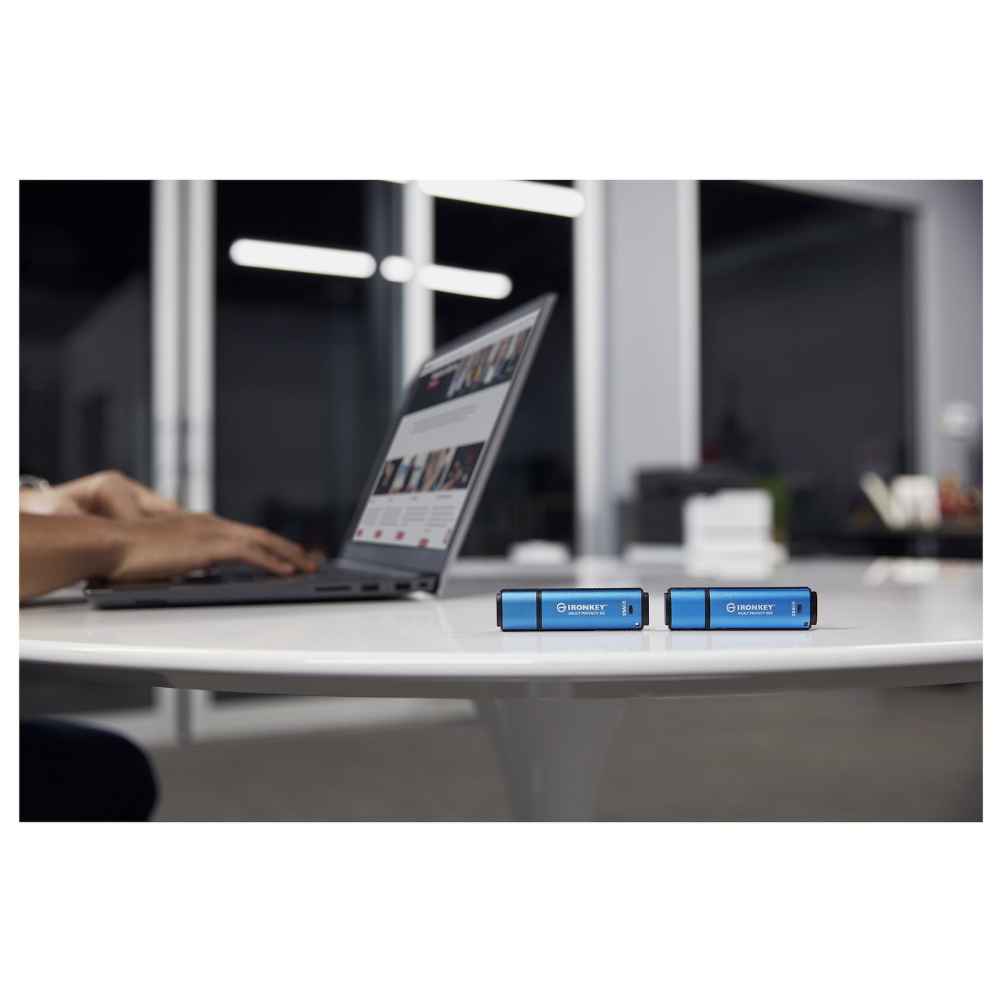STICK 256GB Kingston IronKey Vault Privacy 50C AES-256 retail