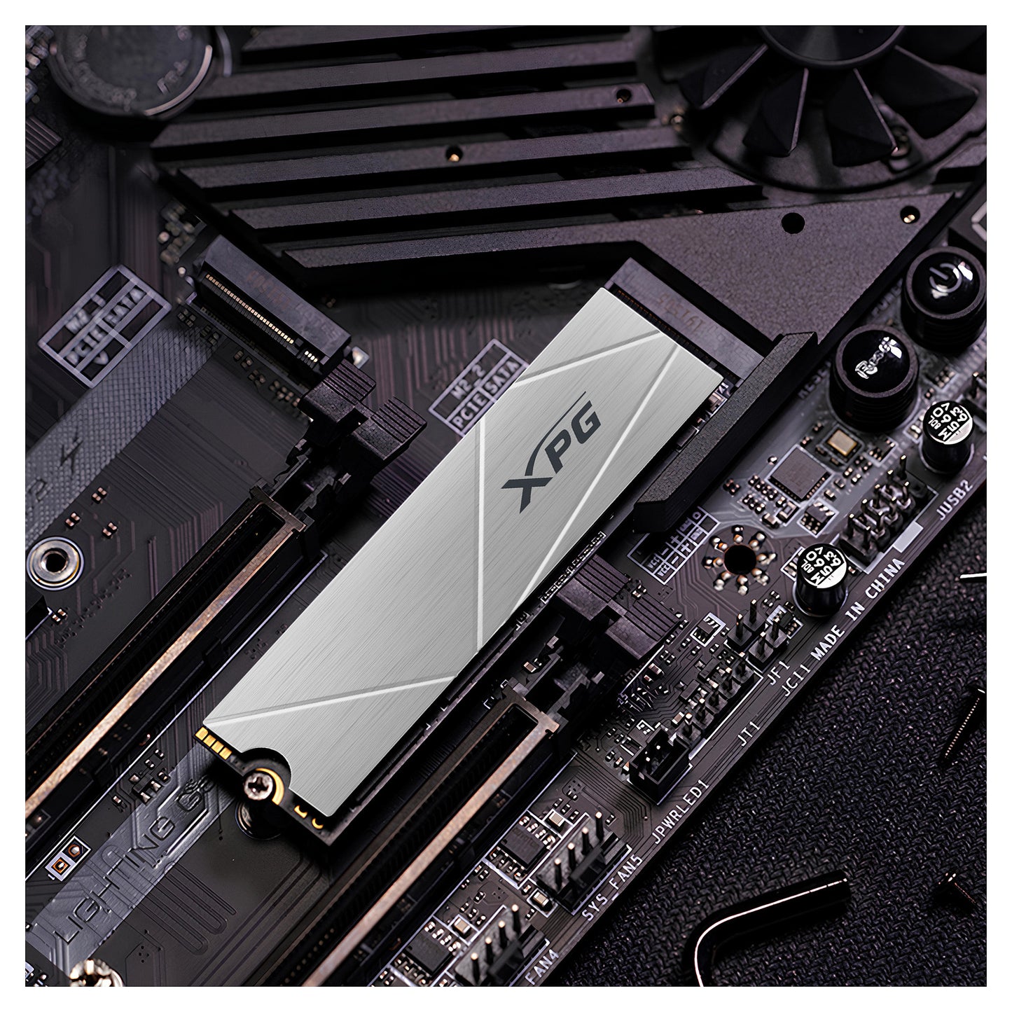 M.2 ADATA XPG GAMMIX S60 BLADE 1 TB (PCIe 4.0 x4, NVMe, M.2 2280)