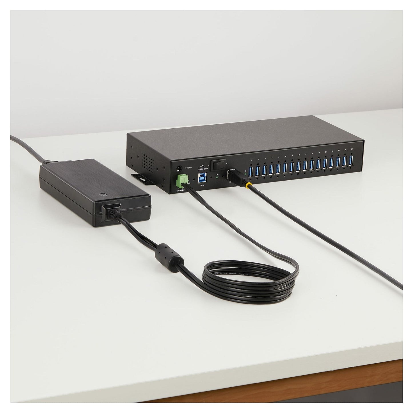 StarTech INDUSTRIAL USB 5GBPS HUB FOR