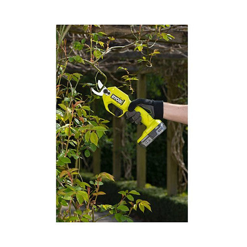 RY18SCA-0 Akku-Gartenschere