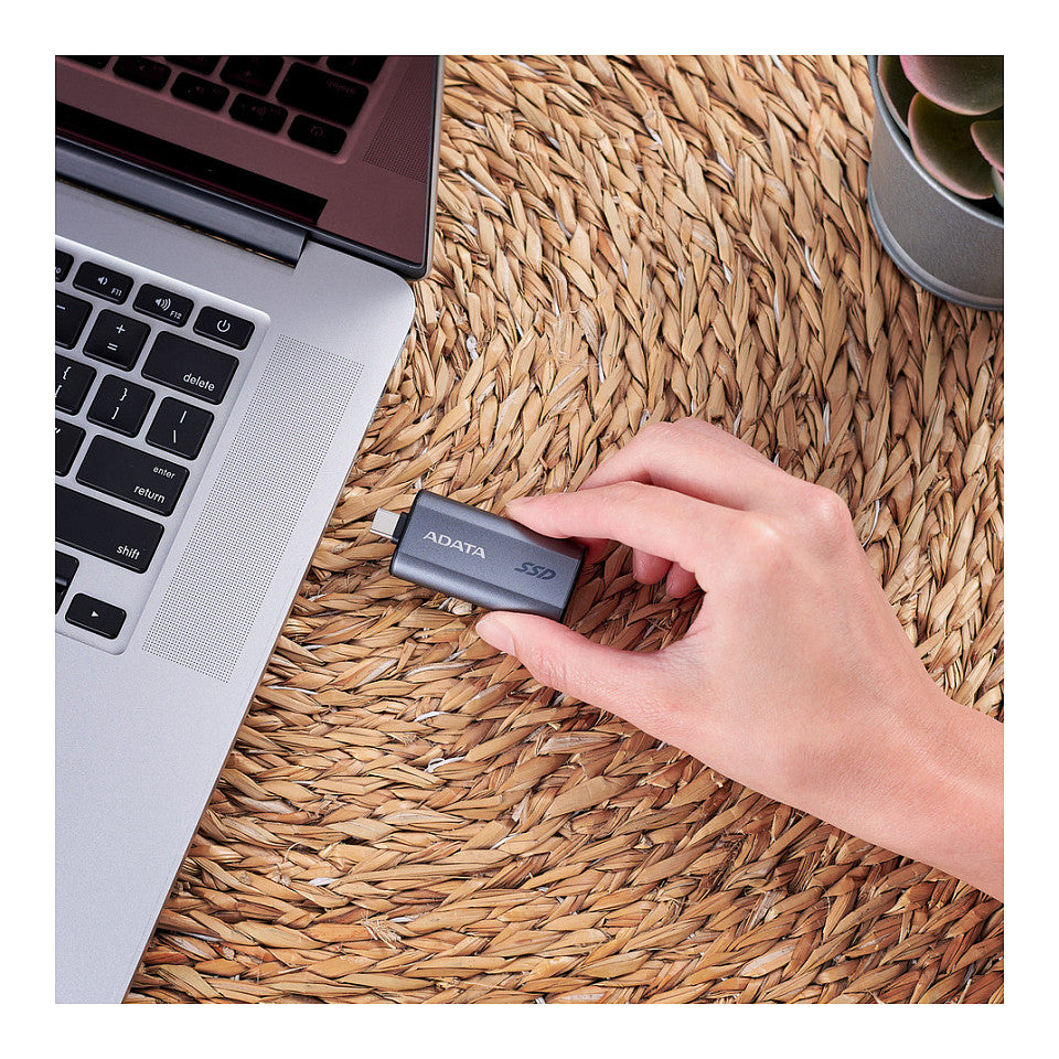 500GB ADATA SC750 (schwarz/titan, USB-C 3.2 Gen 2 (10 Gbit/s))