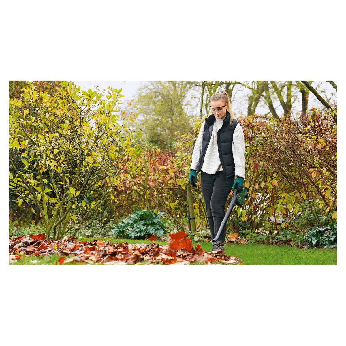 Powertools Akku-Laubblser Universal LeafBlower 18V-130, 18Volt (grn/schwarz, Li-Ionen Akku 2,5Ah, POWER FOR ALL ALLIANCE)