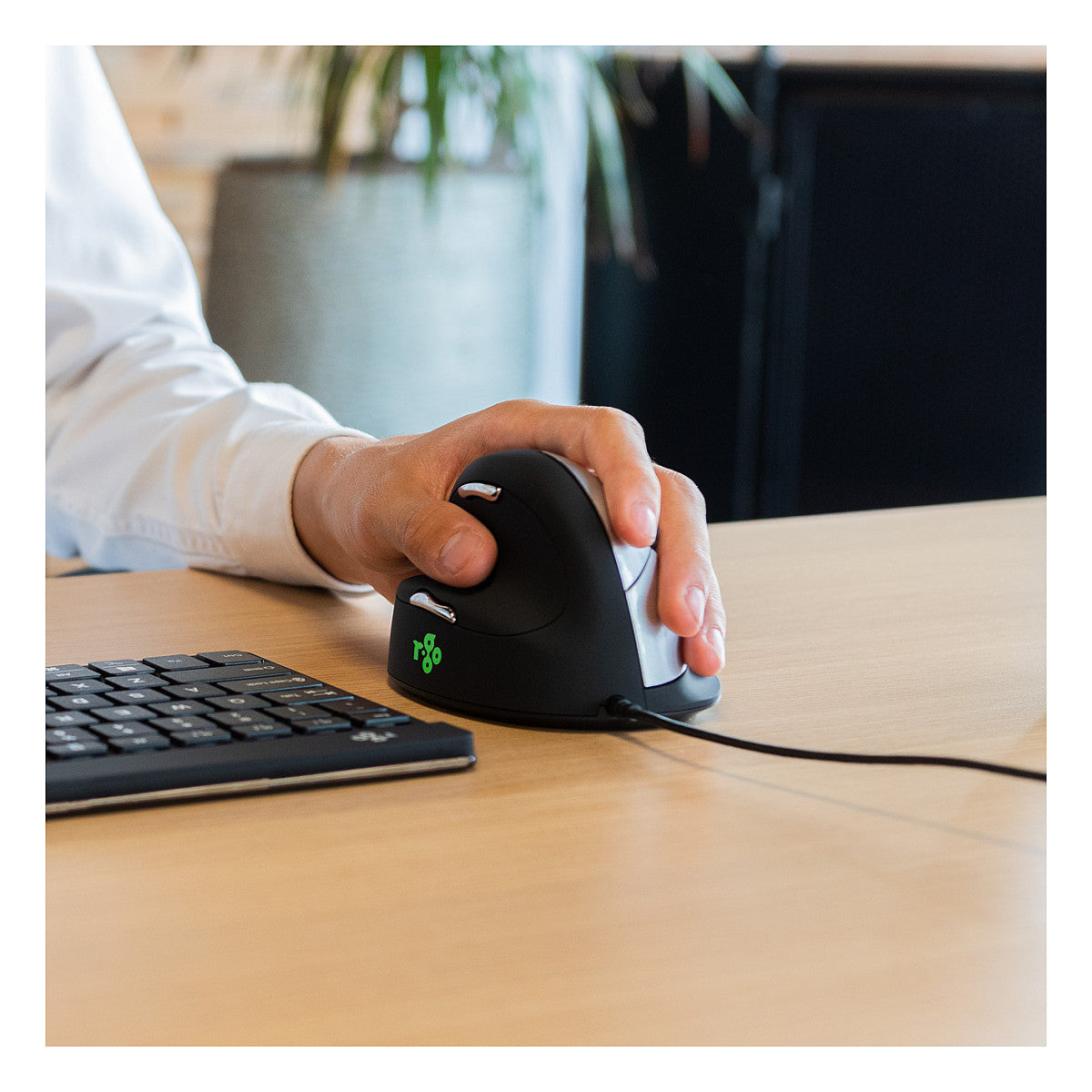 R-Go Maus HE ergonomisch links USB groß schw./silb