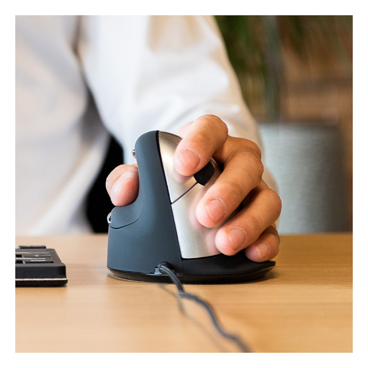 R-Go Maus HE ergonomisch links USB groß schw./silb