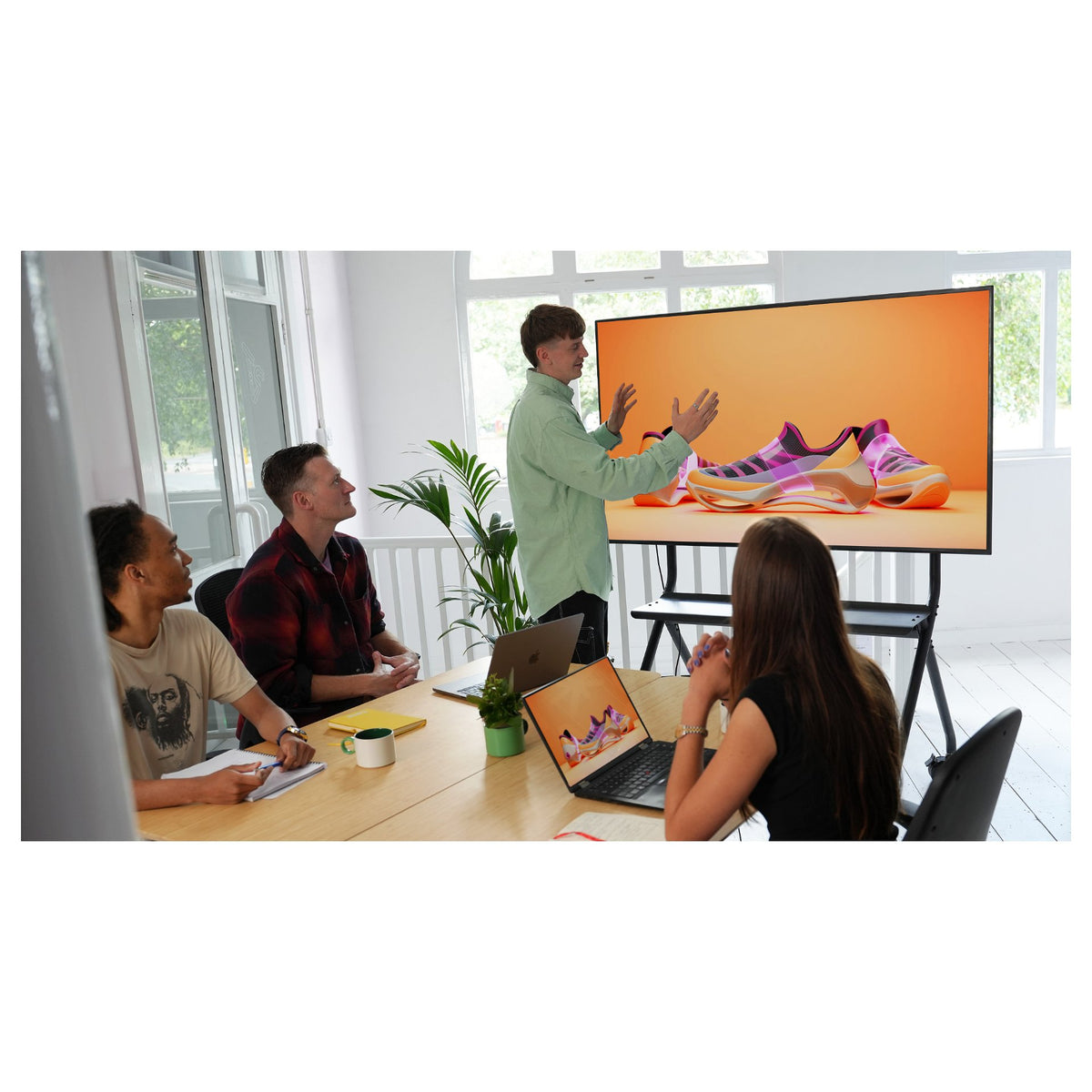 Vision VFM-F12 - Wagen - für LCD-Display - Staffelei-Stil - Stahl - mattschwarz - Bildschirmgröße: 139.7-254 cm (55 in-100 in)