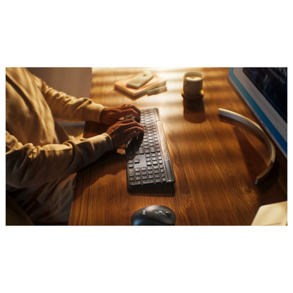 Logitech SLIM SOLAR+ KEYBOARD