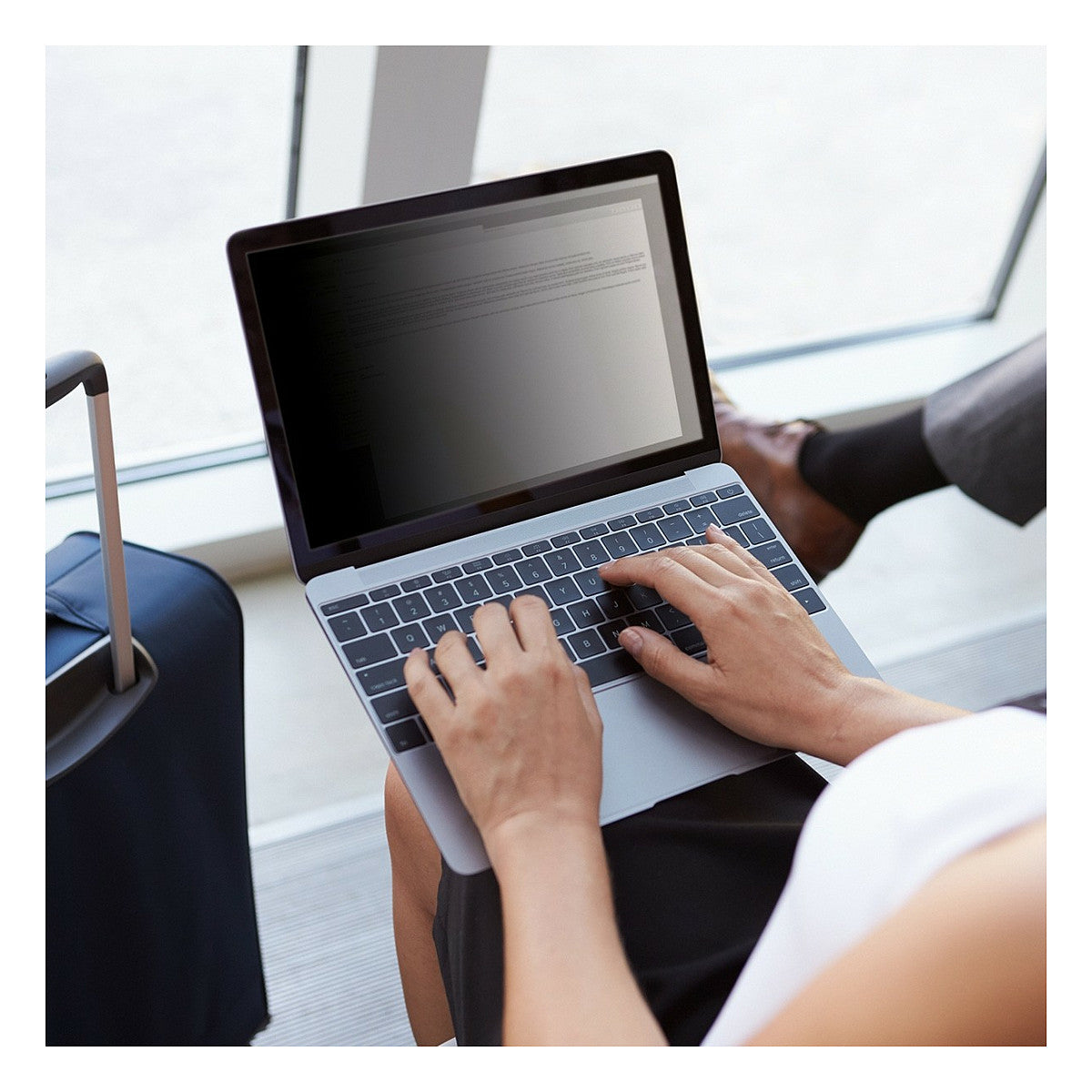 Mobilis Magnetic Privacy Filter for Surface Laptop 6 13.5''