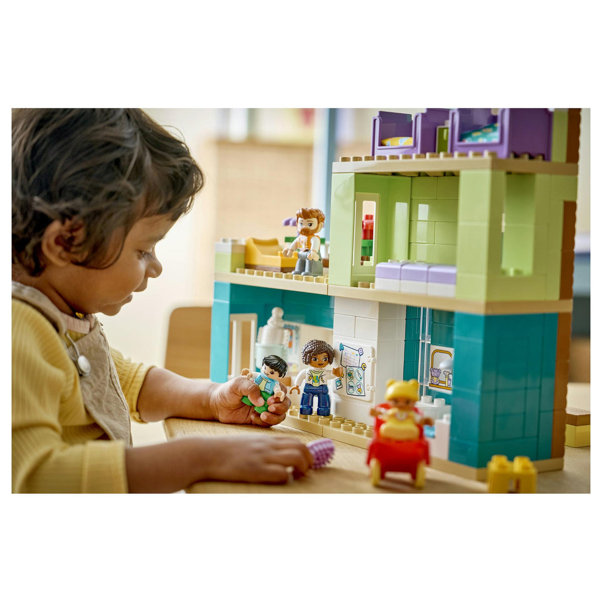 10470 DUPLO Town Modernes Familienhaus mit Figuren - 3-in-1-Set