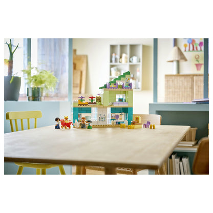 10470 DUPLO Town Modernes Familienhaus mit Figuren - 3-in-1-Set