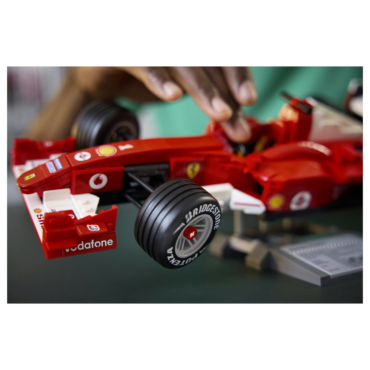 11375 Icons Ferrari F2004 und Michael Schumacher