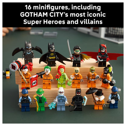 LEGO 76300 DC S.H. Batman - Arkham Asylum