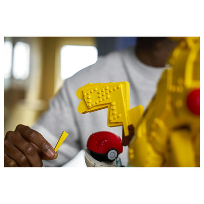 72152 Pokmon Pikachu und Pokball