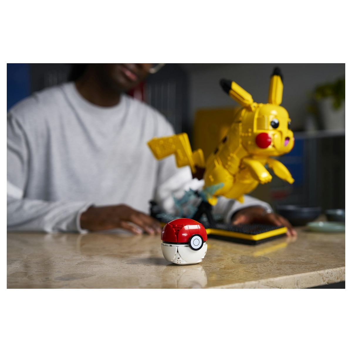 72152 Pokmon Pikachu und Pokball